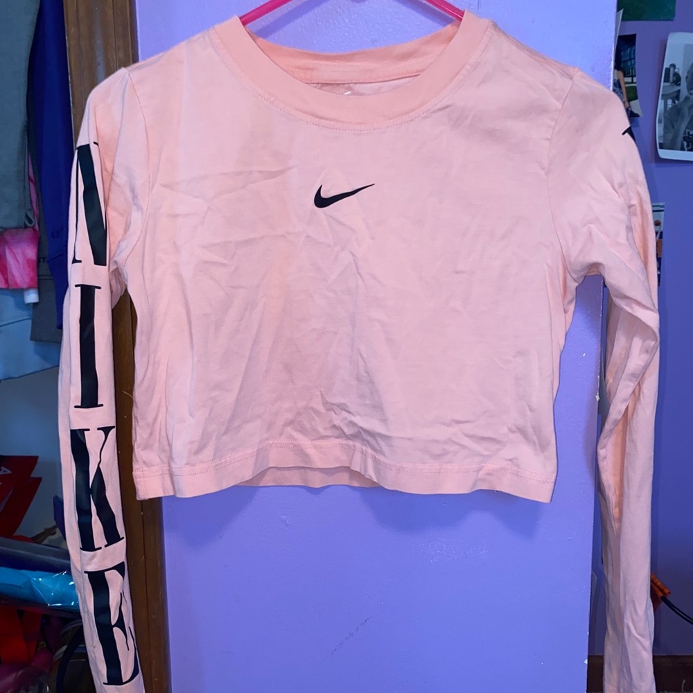 nike crop top